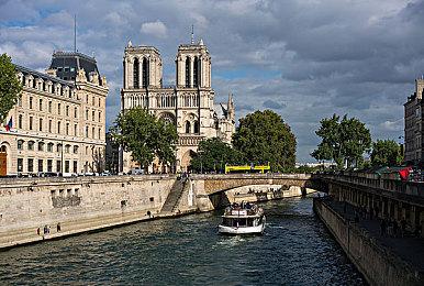 战争题材策略游戏《Last Train Home》故事预告 发售日期待定